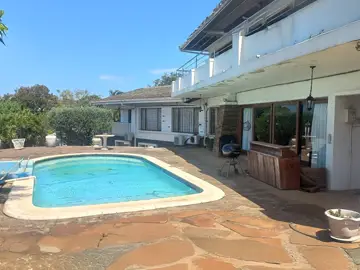 Peter Maskell Auctions - Renovators Dream House In Durban North On Auction November 2025