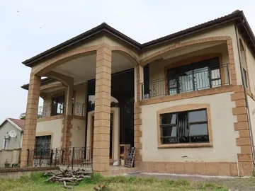 Peter Maskell: Auction Of Substantial Split-Level Residence With Multiple Living Areas In Hatton Estate, Pinetown, Durban Property Auction