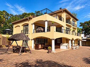 Peter Maskell: Liquidation Auction – Five-Bedroom Residential Property With Elevated Valley Views In Kloof's Established Upper Highway Area